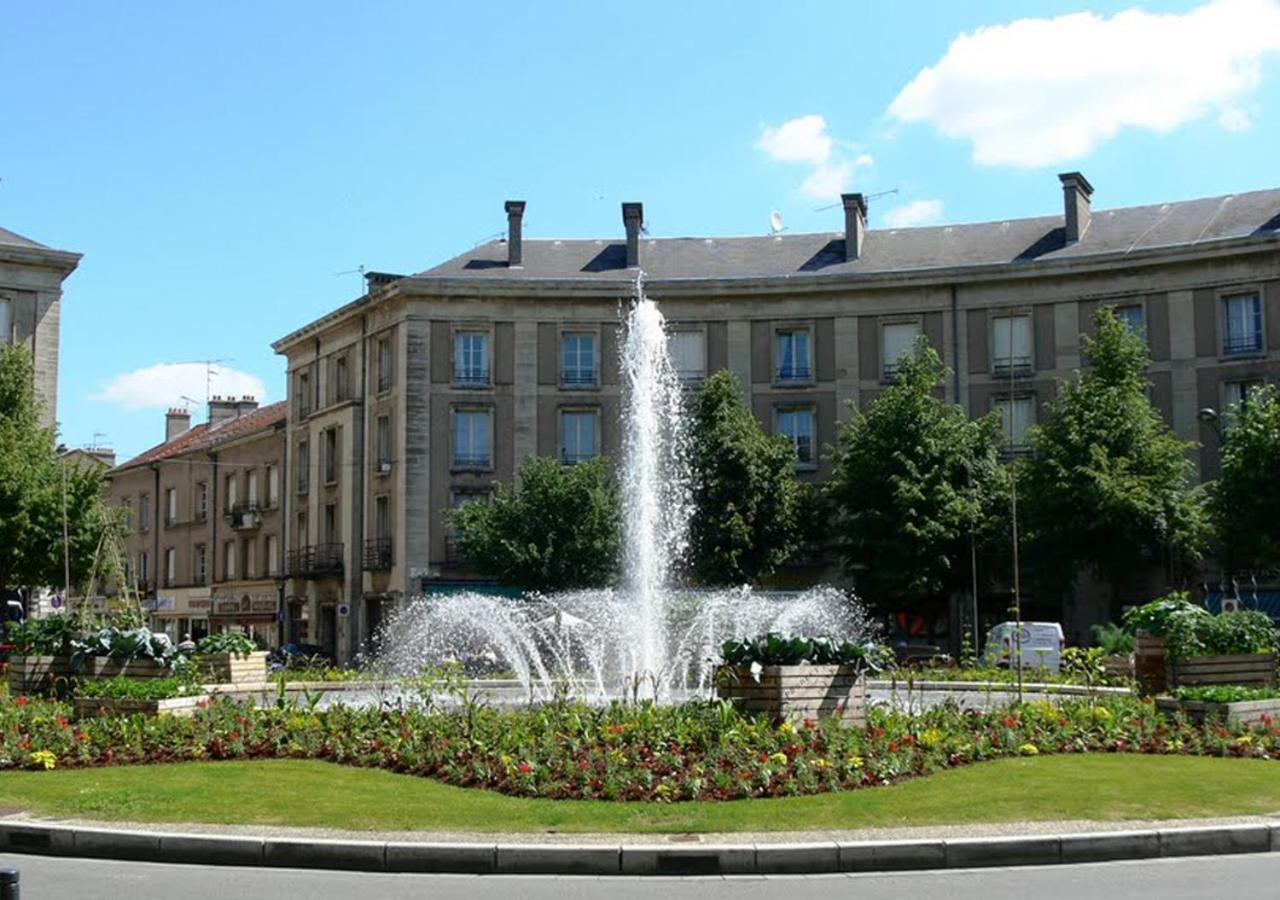 Charmant Appartement Au Coeur De Toul Exteriör bild